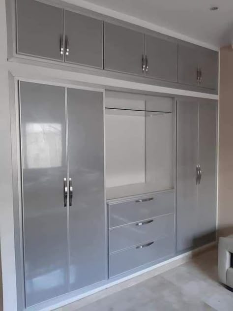 wardrobe2